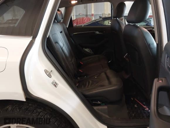 ✅ 2012 Audi Q5 Premium Plus • VIN: WA1DKAFP2CA132093 • Lot: 42666742. Listed on IAAI with 109,564 mi. Free auction sales archive from the USA and detailed vehicle history report at DreamBid. Image 8.