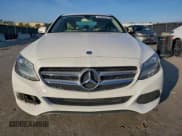 ✅ 2017 Mercedes-Benz C 300 • VIN: 55SWF4JB1HU224731 • Lot: 95322645. Wystawiony na Copart z przebiegiem 101 627 mil. Bezpłatny archiwum sprzedaży aukcyjnych z USA i szczegółowy raport historii pojazdu na DreamBid. Zdjęcie 5.
