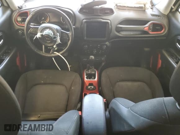 ✅ 2022 Jeep Renegade Trailhawk • VIN: ZACNJDC11NPN48070 • Lot: 66197515. Wystawiony na Copart z przebiegiem 79 201 mil. Bezpłatny archiwum sprzedaży aukcyjnych z USA i szczegółowy raport historii pojazdu na DreamBid. Zdjęcie 8.