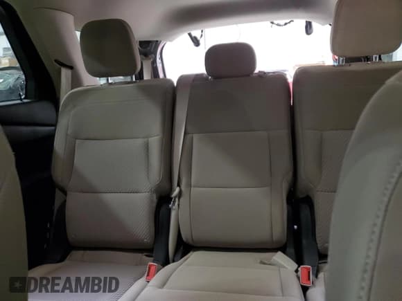 ✅ 2023 Ford Explorer • VIN: 1FMSK8BH5PGA42374 • Lot: 82211334. Wystawiony na Copart z przebiegiem 67 243 mil. Bezpłatny archiwum sprzedaży aukcyjnych z USA i szczegółowy raport historii pojazdu na DreamBid. Zdjęcie 10.