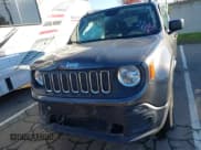✅ 2018 Jeep Renegade Sport • VIN: ZACCJBABXJPH46988 • Lot: 43785289. Wystawiony na IAAI z przebiegiem Nie podano. Bezpłatny archiwum sprzedaży aukcyjnych z USA i szczegółowy raport historii pojazdu na DreamBid. Zdjęcie 12.