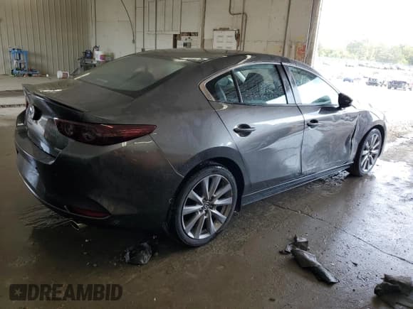 ✅ 2021 Mazda 3 Select • VIN: JM1BPABL0M1324695 • Lot: 80465435. Listed on Copart with 39,057 mi. Free auction sales archive from the USA and detailed vehicle history report at DreamBid. Image 3.