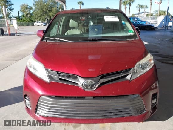 ✅ 2018 Toyota Sienna XLE • VIN: 5TDYZ3DC6JS957858 • Lot: 43574600. Wystawiony na IAAI z przebiegiem 91 442 mil. Bezpłatny archiwum sprzedaży aukcyjnych z USA i szczegółowy raport historii pojazdu na DreamBid. Zdjęcie 11.