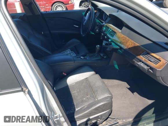 ✅ 2006 BMW 5 Series 525i • VIN: WBANE53576CK83755 • Lot: 42593956. Listed on IAAI with Not provided. Free auction sales archive from the USA and detailed vehicle history report at DreamBid. Image 5.