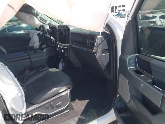 ✅ 2022 Ford F-150 XL • VIN: 1FTEW1EP2NKD44862 • Lot: 42830507. Wystawiony na IAAI z przebiegiem 70 130 mil. Bezpłatny archiwum sprzedaży aukcyjnych z USA i szczegółowy raport historii pojazdu na DreamBid. Zdjęcie 5.