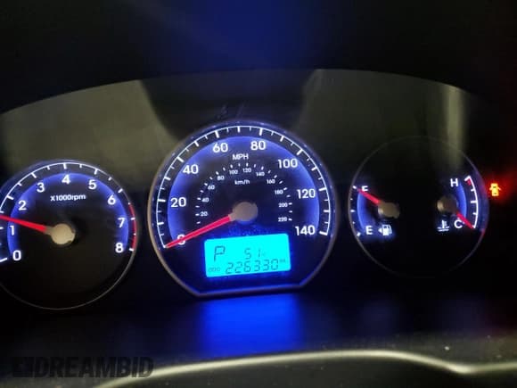 ✅ 2012 Hyundai Santa Fe GLS • VIN: 5XYZG3AB1CG099981 • Lot: 82638804. Listed on Copart with 226,330 mi. Free auction sales archive from the USA and detailed vehicle history report at DreamBid. Image 9.