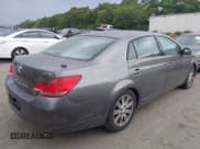 ✅ 2005 Toyota Avalon XL • VIN: 4T1BK36BX5U041373 • Lot: 42837314. Wystawiony na IAAI z przebiegiem 124 457 mil. Bezpłatny archiwum sprzedaży aukcyjnych z USA i szczegółowy raport historii pojazdu na DreamBid. Zdjęcie 4.