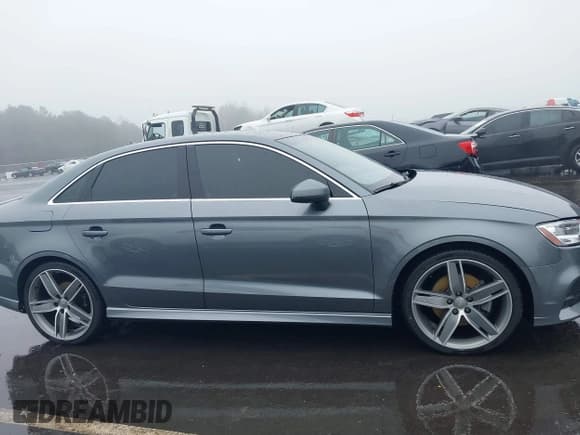 ✅ 2017 Audi A3 Premium Plus • VIN: WAUJ8GFFXH1076491 • Lot: 43747161. Listed on IAAI with 111,532 mi. Free auction sales archive from the USA and detailed vehicle history report at DreamBid. Image 13.