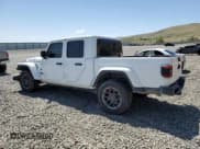 ✅ 2022 Jeep Gladiator Overland • VIN: 1C6HJTFG2NL161677 • Lot: 62773895. Wystawiony na Copart z przebiegiem 58 636 mil. Bezpłatny archiwum sprzedaży aukcyjnych z USA i szczegółowy raport historii pojazdu na DreamBid. Zdjęcie 2.