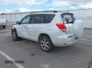 ✅ 2007 Toyota RAV4 Limited • VIN: JTMBK31V175022536 • Lot: 43488503. Wystawiony na IAAI z przebiegiem 188 307 mil. Bezpłatny archiwum sprzedaży aukcyjnych z USA i szczegółowy raport historii pojazdu na DreamBid. Zdjęcie 3.