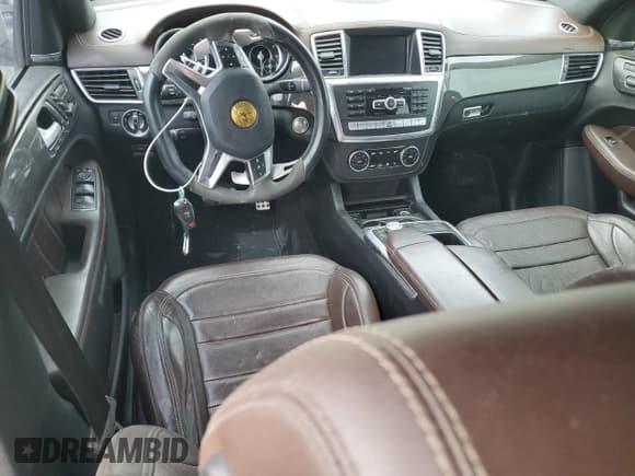 ✅ 2014 Mercedes-Benz M 63 AMG • VIN: 4JGDA7EB2EA272788 • Лот: 49834825. Опубликован ранее на Copart с пробегом Не указан. Бесплатный доступ к архиву аукционных продаж из США и подробный отчёт об истории автомобиля на DreamBid. Изображение 8.