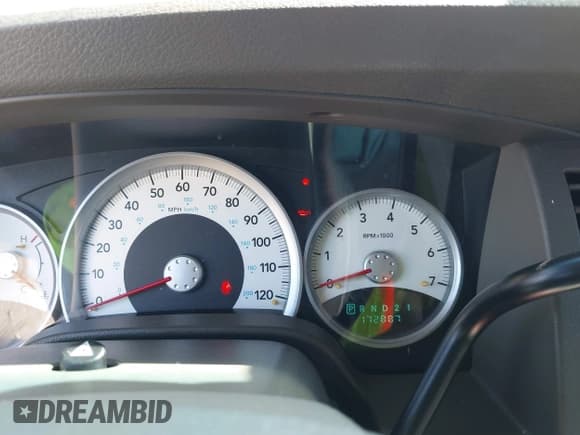 ✅ 2006 Dodge Durango Limited • VIN: 1D8HB58256F157725 • Lot: 42646331. Wystawiony na IAAI z przebiegiem 172 887 mil. Bezpłatny archiwum sprzedaży aukcyjnych z USA i szczegółowy raport historii pojazdu na DreamBid. Zdjęcie 7.