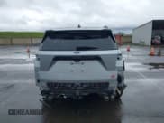 ✅ 2023 Ford Explorer ST • VIN: 1FM5K8GC4PGB71717 • Lot: 41778343. Wystawiony na IAAI z przebiegiem 17 502 mil. Bezpłatny archiwum sprzedaży aukcyjnych z USA i szczegółowy raport historii pojazdu na DreamBid. Zdjęcie 16.