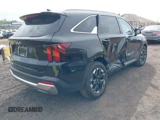 ✅ 2025 Kia Sorento S • VIN: 5XYRL4JC2SG388974 • Лот: 43187576. Опубликован ранее на IAAI с пробегом 1 158 миль. Бесплатный доступ к архиву аукционных продаж из США и подробный отчёт об истории автомобиля на DreamBid. Изображение 4.
