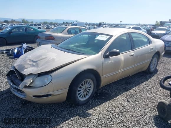 ✅ 1998 Chrysler Concorde • VIN: 2C3HD46J6WH194315 • Lot: 41896534. Listed on IAAI with 213,906 mi. Free auction sales archive from the USA and detailed vehicle history report at DreamBid. Image 2.