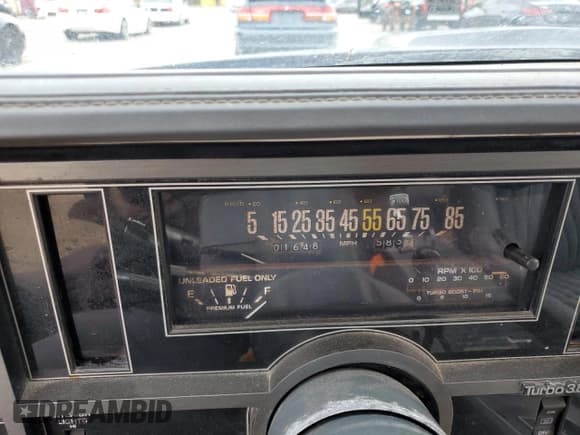 ✅ 1987 Buick Regal • VIN: 1G4GJ1179HP428886 • Lot: 88641365. Wystawiony na Copart z przebiegiem 1 648 mil. Bezpłatny archiwum sprzedaży aukcyjnych z USA i szczegółowy raport historii pojazdu na DreamBid. Zdjęcie 9.