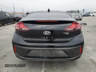 ✅ 2017 Hyundai Ioniq Blue • VIN: KMHC65LC2HU024539 • Lot: 42394435. Wystawiony na Copart z przebiegiem 79 619 mil. Bezpłatny archiwum sprzedaży aukcyjnych z USA i szczegółowy raport historii pojazdu na DreamBid. Zdjęcie 6.