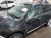 ✅ 2013 Lincoln MKX • VIN: 2LMDJ8JK0DBL31050 • Lot: 43564400. Wystawiony na IAAI z przebiegiem 168 816 mil. Bezpłatny archiwum sprzedaży aukcyjnych z USA i szczegółowy raport historii pojazdu na DreamBid. Zdjęcie 6.