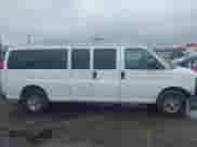 2017 Chevrolet Express Passenger LT z VIN 1GAZGPFG6H1278416, wystawiony jako IAAI lot #41113126 z przebiegiem 104 048 mil mil oraz . Historia ofert i sprzedaży dostępna na DreamBid. Obrazek 13.