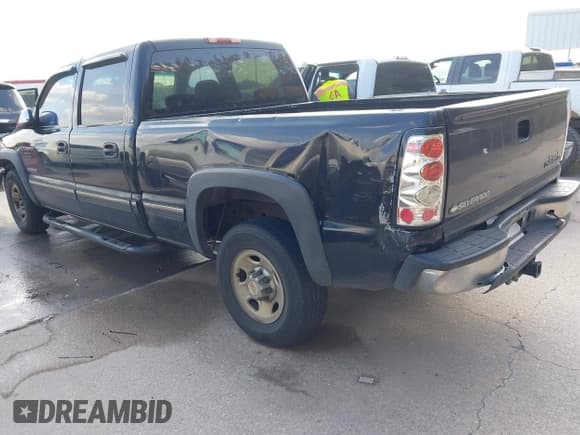 ✅ 2001 Chevrolet Silverado 1500HD LT • VIN: 1GCGC13U51F212563 • Лот: 43740515. Опубликован ранее на IAAI с пробегом Не указан. Бесплатный доступ к архиву аукционных продаж из США и подробный отчёт об истории автомобиля на DreamBid. Изображение 3.