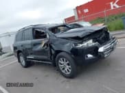 ✅ 2018 Toyota Land Cruiser • VIN: JTMCY7AJ3J4072925 • Лот: 42753058. Опубликован ранее на IAAI с пробегом 99 240 миль. Бесплатный доступ к архиву аукционных продаж из США и подробный отчёт об истории автомобиля на DreamBid. Изображение 13.