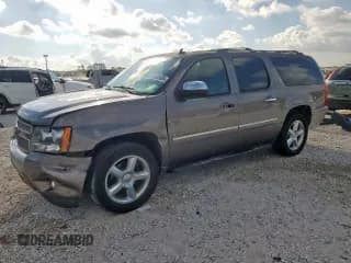 ✅ 2014 Chevrolet Suburban LTZ • VIN: 1GNSCKE04ER208476 • Lot: 81630985. Wystawiony na Copart z przebiegiem 97 425 mil. Bezpłatny archiwum sprzedaży aukcyjnych z USA i szczegółowy raport historii pojazdu na DreamBid. Zdjęcie 1.