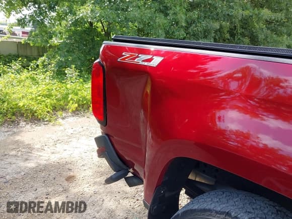 ✅ 2018 Chevrolet Colorado 4WD Z71 • VIN: 1GCGTDEN1J1190761 • Лот: 42682195. Опубликован ранее на IAAI с пробегом 55 393 миль. Бесплатный доступ к архиву аукционных продаж из США и подробный отчёт об истории автомобиля на DreamBid. Изображение 19.