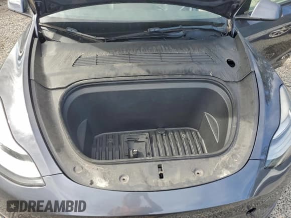 ✅ 2022 Tesla Model Y Long Range • VIN: 7SAYGDEE2NF387480 • Lot: 95581155. Wystawiony na Copart z przebiegiem 45 418 mil. Bezpłatny archiwum sprzedaży aukcyjnych z USA i szczegółowy raport historii pojazdu na DreamBid. Zdjęcie 11.