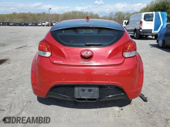 ✅ 2014 Hyundai Veloster • VIN: KMHTC6AD8EU184334 • Lot: 52919155. Wystawiony na Copart z przebiegiem 141 817 mil. Bezpłatny archiwum sprzedaży aukcyjnych z USA i szczegółowy raport historii pojazdu na DreamBid. Zdjęcie 6.