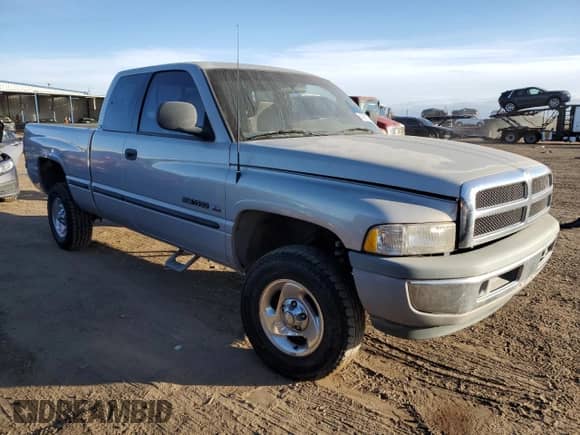 1998 Dodge 1500 с VIN 3B7HF12Y2WM287017, выставлен на аукционе Copart как лот 43969735 с пробегом 65 788 миль миль и Списание • Salvage title. История ставок и продаж доступна на DreamBid. Изображение 4.