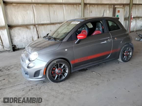 ✅ 2012 FIAT 500 Abarth • VIN: 3C3CFFFH4CT185936 • Lot: 86536325. Wystawiony na Copart z przebiegiem 60 844 mil. Bezpłatny archiwum sprzedaży aukcyjnych z USA i szczegółowy raport historii pojazdu na DreamBid. Zdjęcie 1.