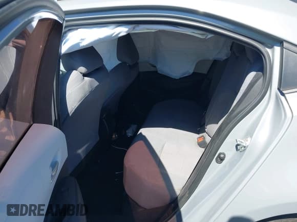 ✅ 2022 Toyota Corolla SE • VIN: 5YFS4MCE2NP125655 • Lot: 42692235. Wystawiony na IAAI z przebiegiem 59 853 mil. Bezpłatny archiwum sprzedaży aukcyjnych z USA i szczegółowy raport historii pojazdu na DreamBid. Zdjęcie 8.