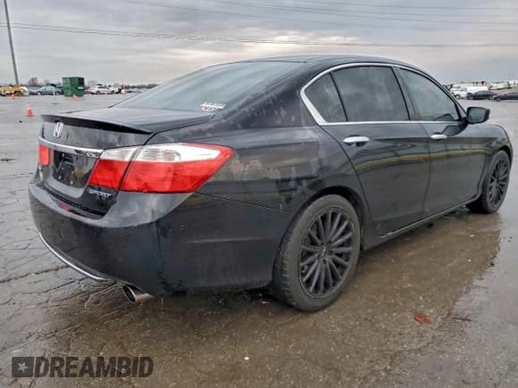✅ 2015 Honda Accord Sport • VIN: 1HGCR2F59FA065824 • Лот: 92999235. Опубликован ранее на Copart с пробегом 125 555 миль. Бесплатный доступ к архиву аукционных продаж из США и подробный отчёт об истории автомобиля на DreamBid. Изображение 3.