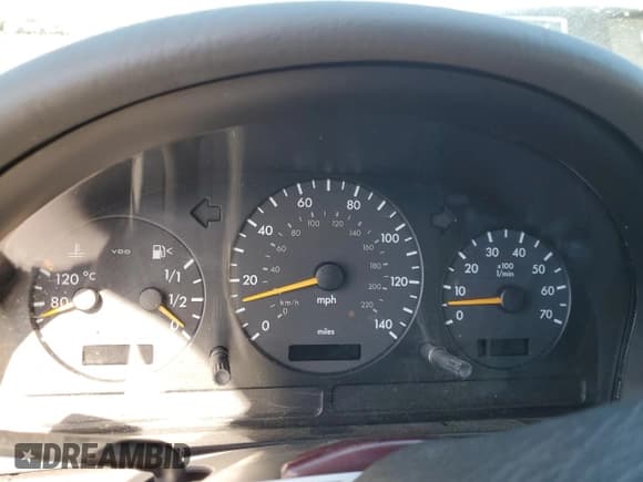 ✅ 2001 Mercedes-Benz M 320/430/500 • VIN: 4JGAB54E21A280979 • Lot: 53113794. Wystawiony na Copart z przebiegiem Nie podano. Bezpłatny archiwum sprzedaży aukcyjnych z USA i szczegółowy raport historii pojazdu na DreamBid. Zdjęcie 9.