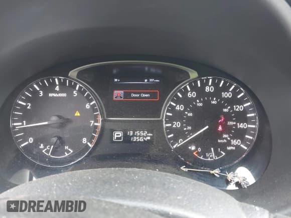 ✅ 2015 Nissan Altima SV • VIN: 1N4AL3AP8FC204986 • Лот: 41573065. Опубликован ранее на IAAI с пробегом 131 552 миль. Бесплатный доступ к архиву аукционных продаж из США и подробный отчёт об истории автомобиля на DreamBid. Изображение 7.