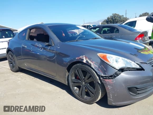✅ 2010 Hyundai Genesis Coupe Premium • VIN: KMHHT6KD9AU027975 • Lot: 41635854. Wystawiony na IAAI z przebiegiem 82 996 mil. Bezpłatny archiwum sprzedaży aukcyjnych z USA i szczegółowy raport historii pojazdu na DreamBid. Zdjęcie 6.