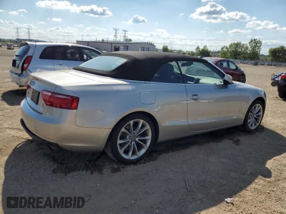 ✅ 2013 Audi A5 Premium • VIN: WAUCFAFH0DN005977 • Лот: 70786735. Опубликован ранее на Copart с пробегом 53 065 миль. Бесплатный доступ к архиву аукционных продаж из США и подробный отчёт об истории автомобиля на DreamBid. Изображение 3.