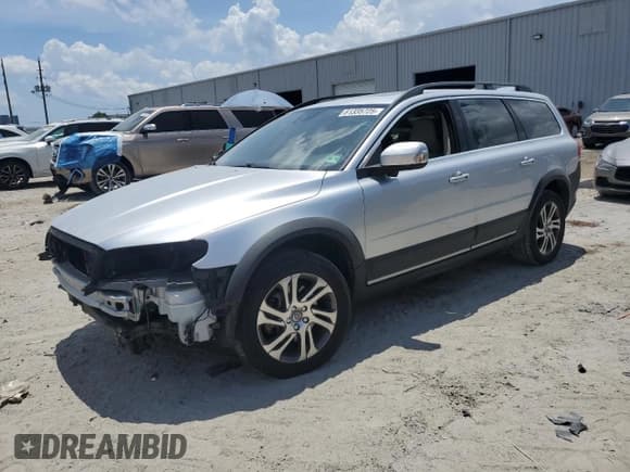 ✅ 2015 Volvo XC70 T5 Drive-E Premier • VIN: YV440MBK3F1231367 • Lot: 61335725. Wystawiony na Copart z przebiegiem 97 650 mil. Bezpłatny archiwum sprzedaży aukcyjnych z USA i szczegółowy raport historii pojazdu na DreamBid. Zdjęcie 1.