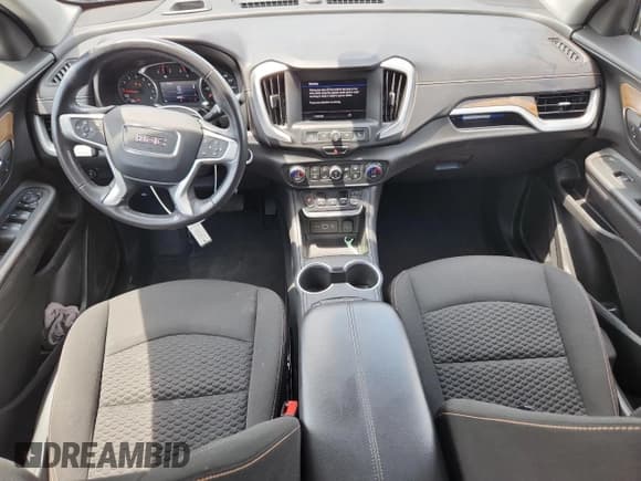 ✅ 2021 GMC Terrain SLE • VIN: 3GKALTEVXML339928 • Lot: 66649635. Wystawiony na Copart z przebiegiem 46 087 mil. Bezpłatny archiwum sprzedaży aukcyjnych z USA i szczegółowy raport historii pojazdu na DreamBid. Zdjęcie 8.