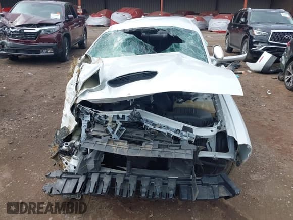 ✅ 2019 Dodge Challenger R/T • VIN: 2C3CDZBT4KH606434 • Lot: 42982413. Wystawiony na IAAI z przebiegiem 84 591 mil. Bezpłatny archiwum sprzedaży aukcyjnych z USA i szczegółowy raport historii pojazdu na DreamBid. Zdjęcie 6.