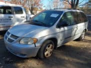 ✅ 2005 Dodge Caravan SXT • VIN: 1D4GP45R55B239941 • Lot: 43720708. Listed on IAAI with 97,969 mi. Free auction sales archive from the USA and detailed vehicle history report at DreamBid. Image 2.
