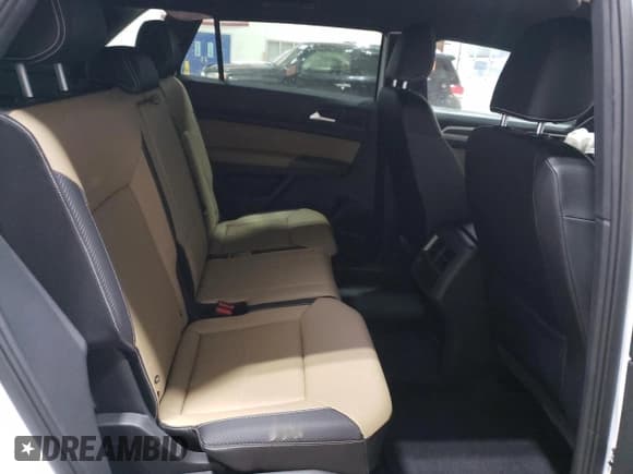 ✅ 2023 Volkswagen Atlas SE • VIN: 1V2HE2CA5PC204076 • Lot: 44377345. Listed on Copart with 35,437 mi. Free auction sales archive from the USA and detailed vehicle history report at DreamBid. Image 11.