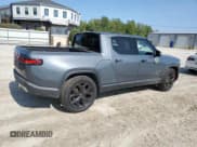 ✅ 2022 Rivian R1T Adventure • VIN: 7FCTGAAA7NN015041 • Lot: 70955194. Wystawiony na Copart z przebiegiem 45 469 mil. Bezpłatny archiwum sprzedaży aukcyjnych z USA i szczegółowy raport historii pojazdu na DreamBid. Zdjęcie 3.
