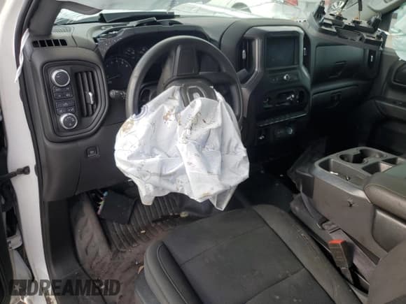 ✅ 2022 GMC Sierra 1500 • VIN: 3GTNUAED8NG509977 • Lot: 79484364. Wystawiony na Copart z przebiegiem Nie podano. Bezpłatny archiwum sprzedaży aukcyjnych z USA i szczegółowy raport historii pojazdu na DreamBid. Zdjęcie 8.