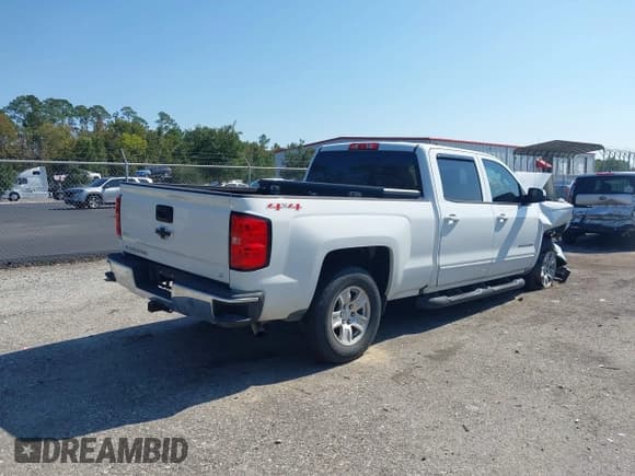 ✅ 2017 Chevrolet Silverado 1500 LT • VIN: 3GCUKRECXHG193252 • Lot: 43488573. Listed on IAAI with 202,376 mi. Free auction sales archive from the USA and detailed vehicle history report at DreamBid. Image 4.