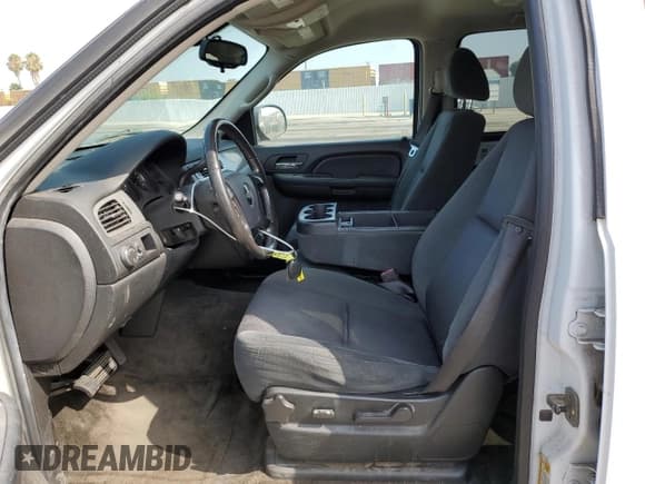 ✅ 2009 Chevrolet Suburban LS • VIN: 1GNFC16J09R194326 • Lot: 69039065. Listed on Copart with 136,859 mi. Free auction sales archive from the USA and detailed vehicle history report at DreamBid. Image 7.