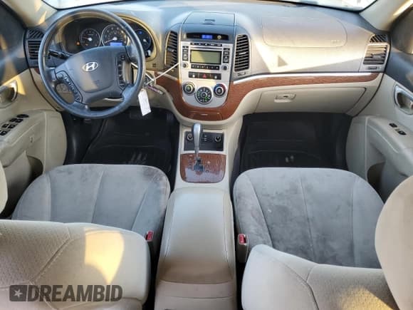 ✅ 2009 Hyundai Santa Fe Limited • VIN: 5NMSH73E39H255918 • Lot: 77794604. Listed on Copart with 136,174 mi. Free auction sales archive from the USA and detailed vehicle history report at DreamBid. Image 8.