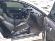 ✅ 2013 Hyundai Genesis Coupe Grand Touring • VIN: KMHHU6KJ6DU091110 • Lot: 43120761. Wystawiony na IAAI z przebiegiem 92 096 mil. Bezpłatny archiwum sprzedaży aukcyjnych z USA i szczegółowy raport historii pojazdu na DreamBid. Zdjęcie 5.