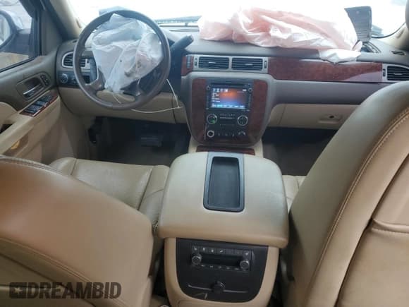 ✅ 2014 Chevrolet Tahoe LTZ • VIN: 1GNSCCE04ER134403 • Лот: 58833755. Опубликован ранее на Copart с пробегом 121 799 миль. Бесплатный доступ к архиву аукционных продаж из США и подробный отчёт об истории автомобиля на DreamBid. Изображение 8.