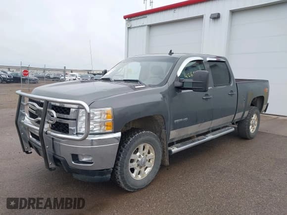 ✅ 2011 Chevrolet Silverado 2500HD LTZ • VIN: 1GC1KYC82BF182329 • Lot: 42696193. Listed on IAAI with 211,191 mi. Free auction sales archive from the USA and detailed vehicle history report at DreamBid. Image 2.